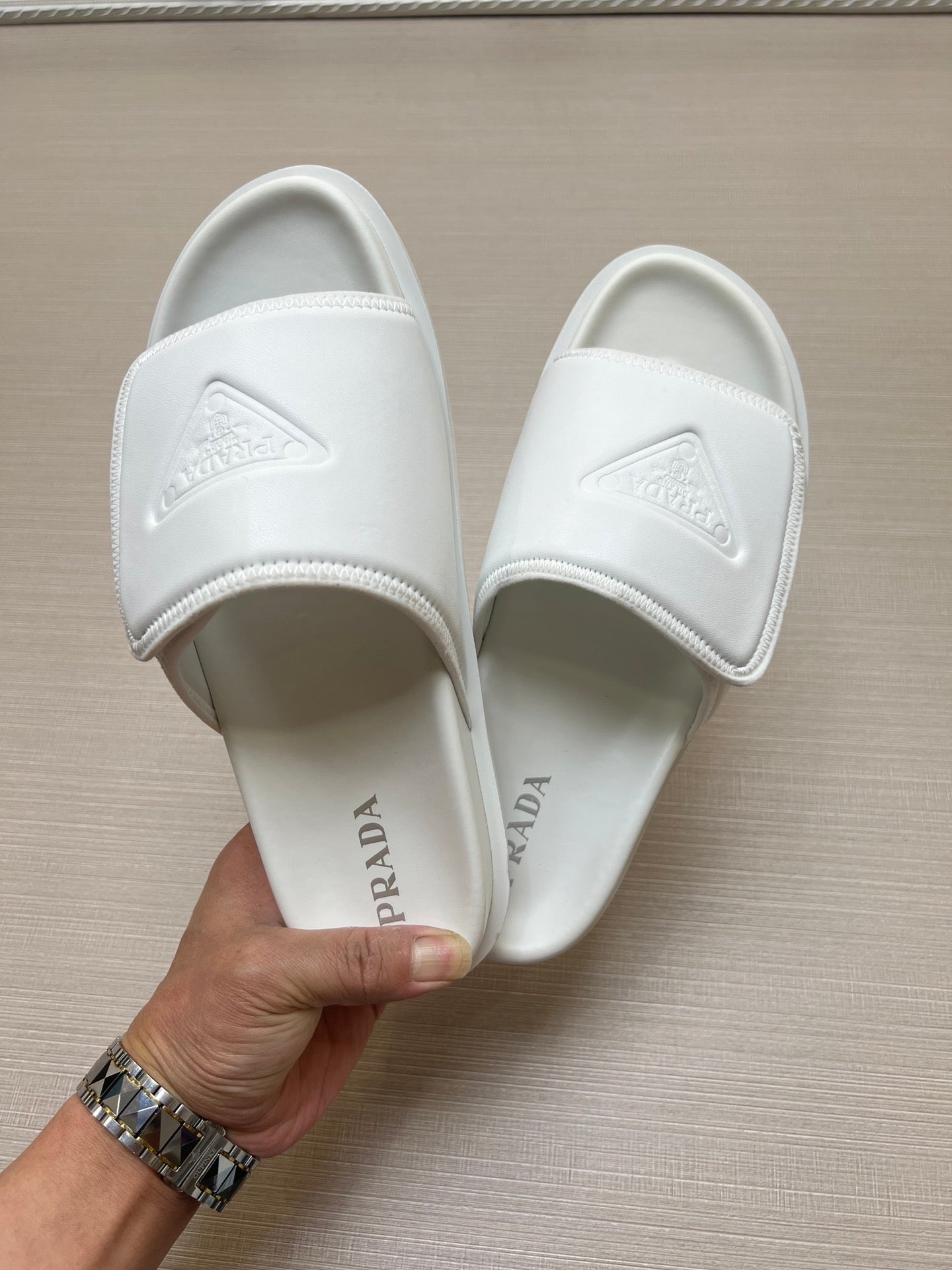 54PD6Z   fashion slippers