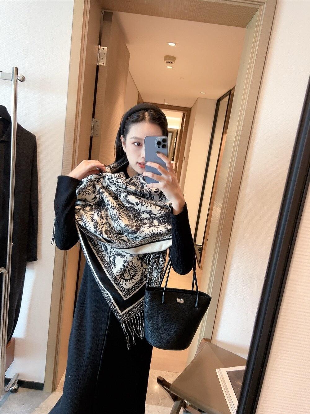 14D278W　Fashion scarves