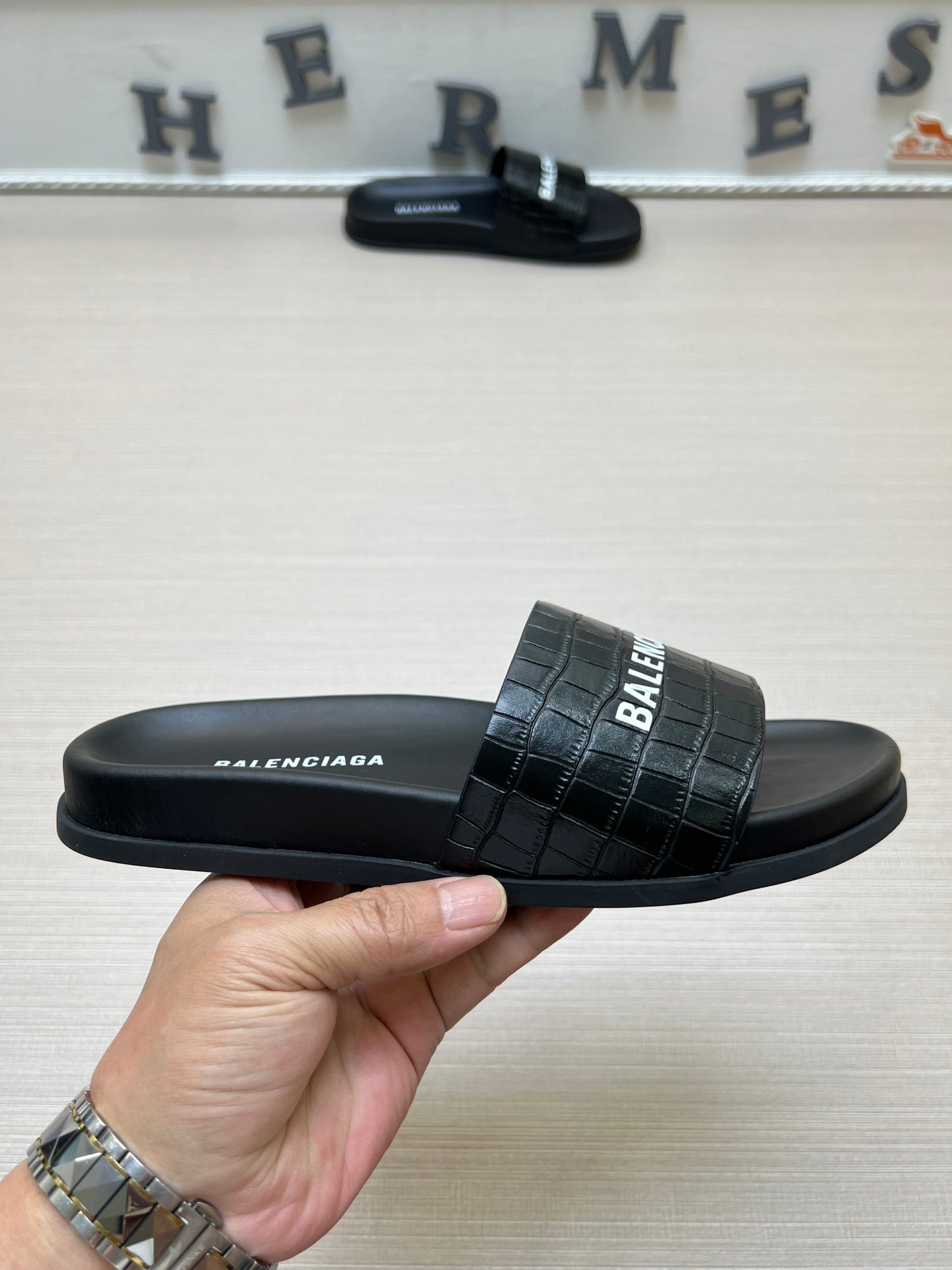 54J99Z   fashion  slippers