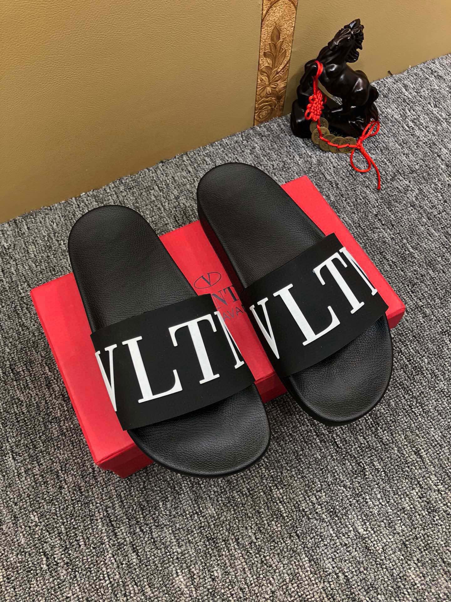 54VL52Z    fashion  slippers