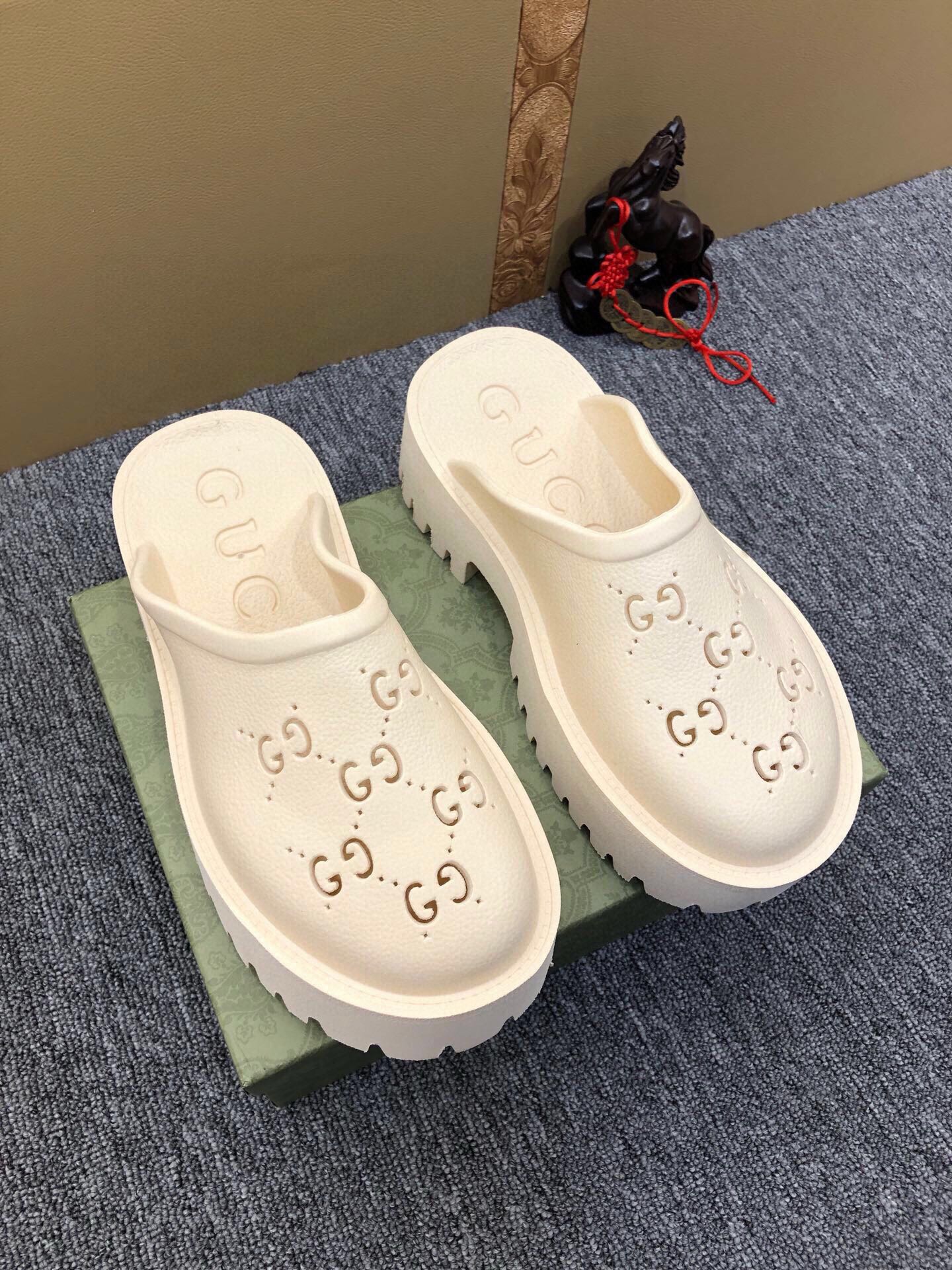 54B27Z   fashion  Platform sole