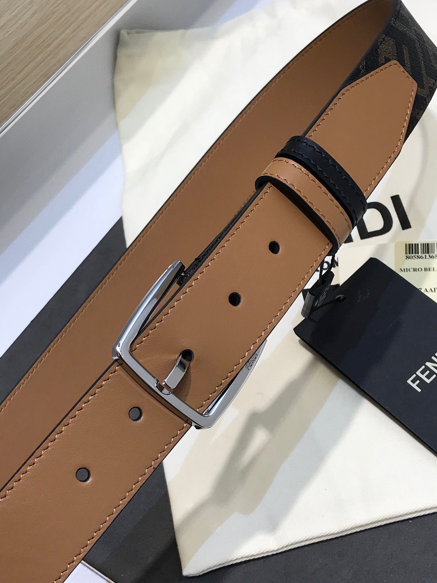 14F79P   (High quality leather belt With full package)