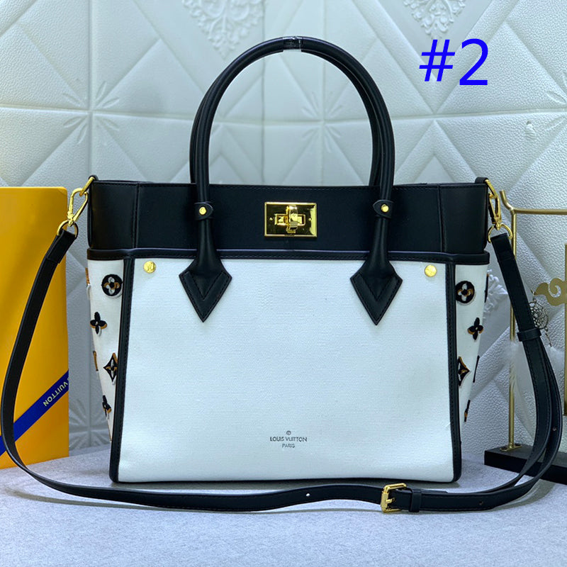 2XE338B  Fashionable leather bag 