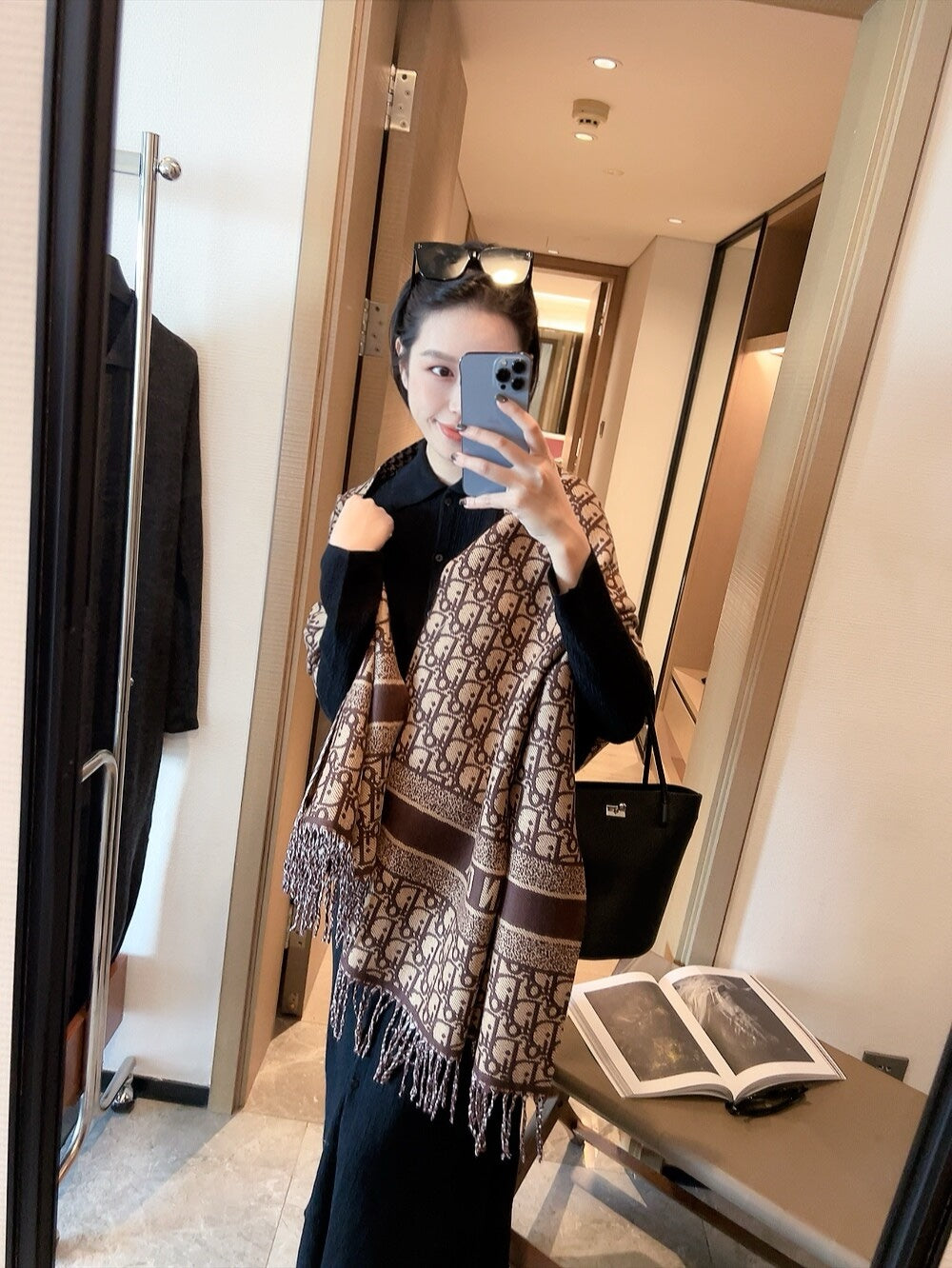 14D271W　Fashion scarves