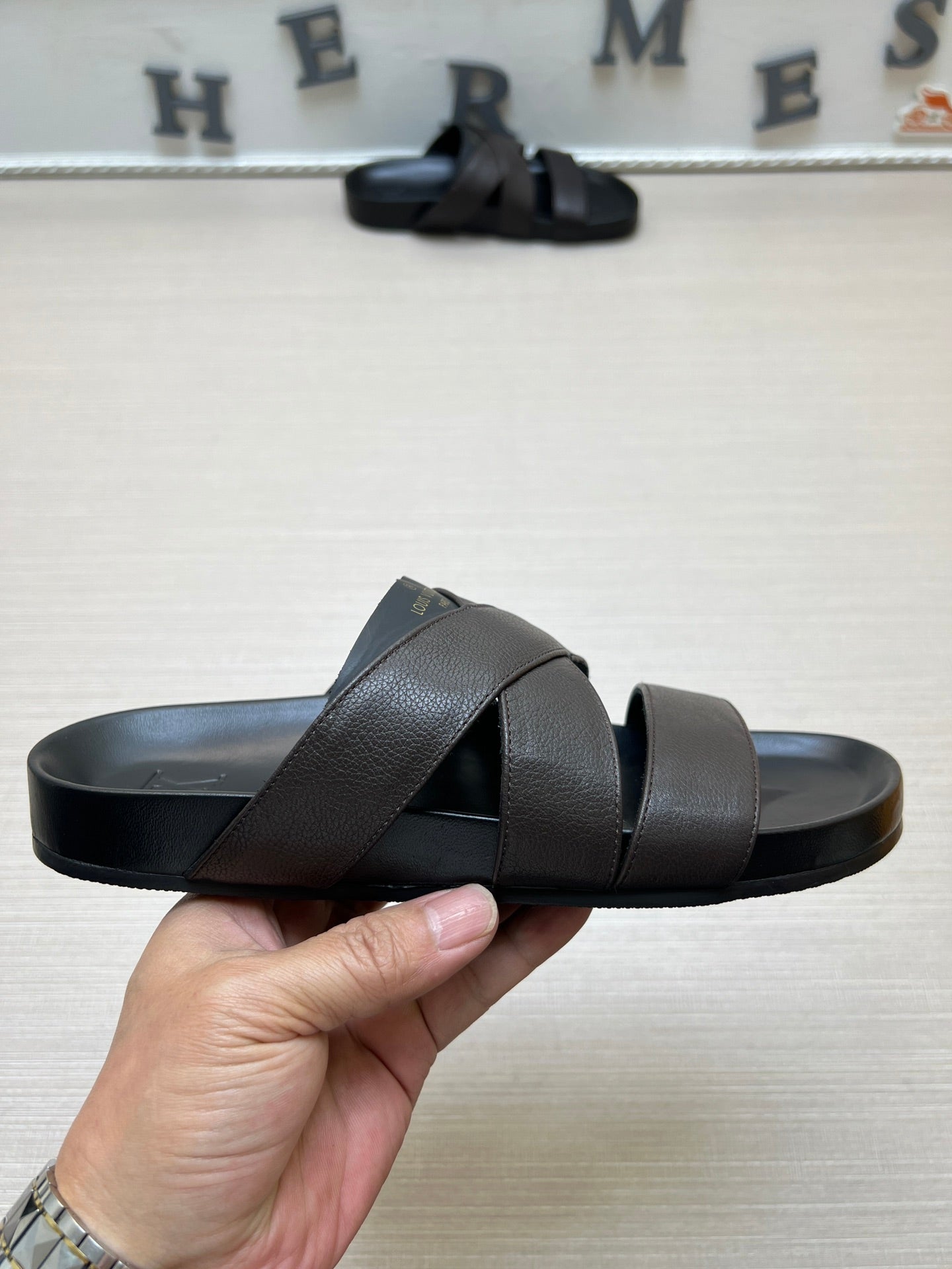 54E89Z   fashion  slippers