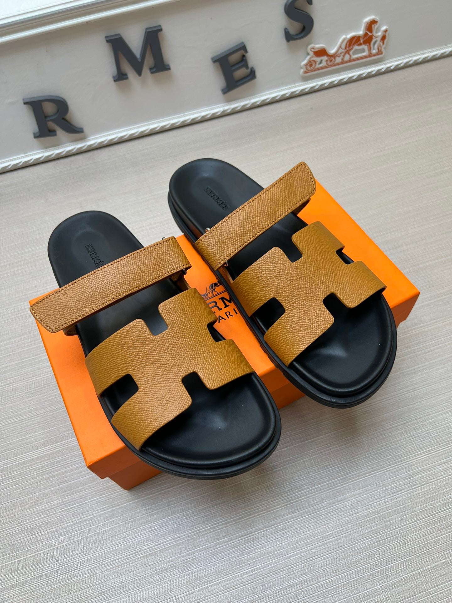 54H1Z    fashionslippers