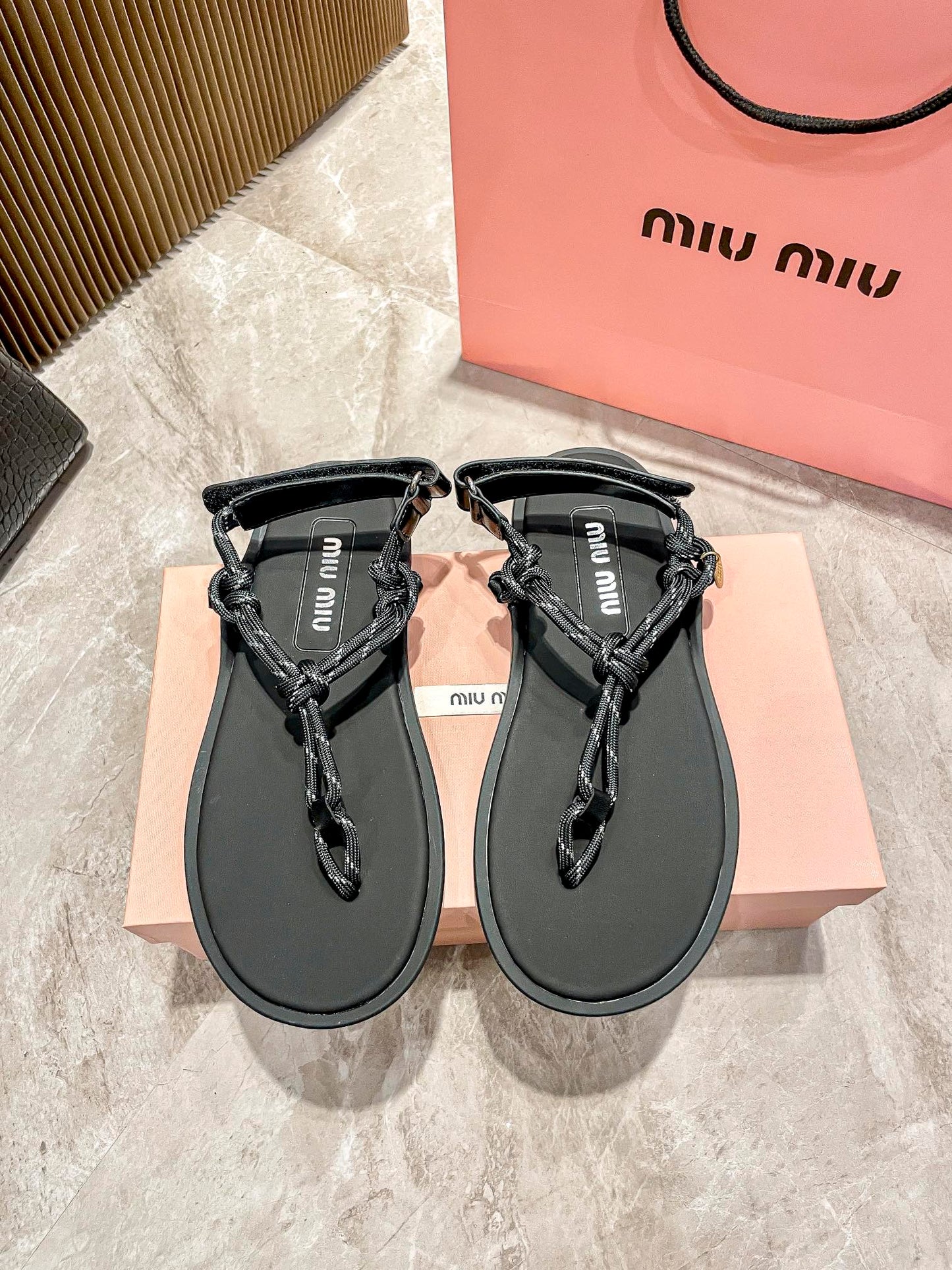 14A170Z  fashion sandals