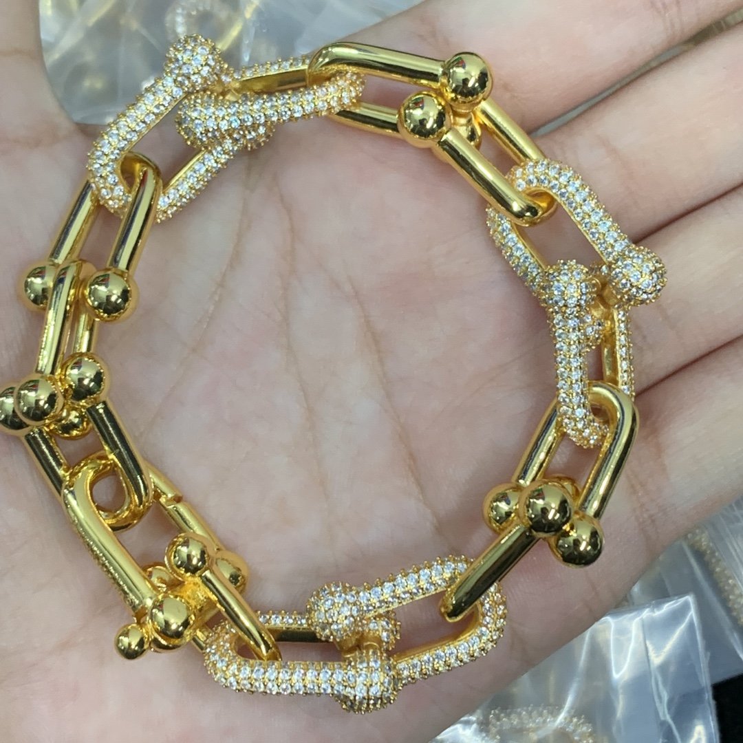 8XT32X Fashion high -quality Earring Bracelets Necklaces