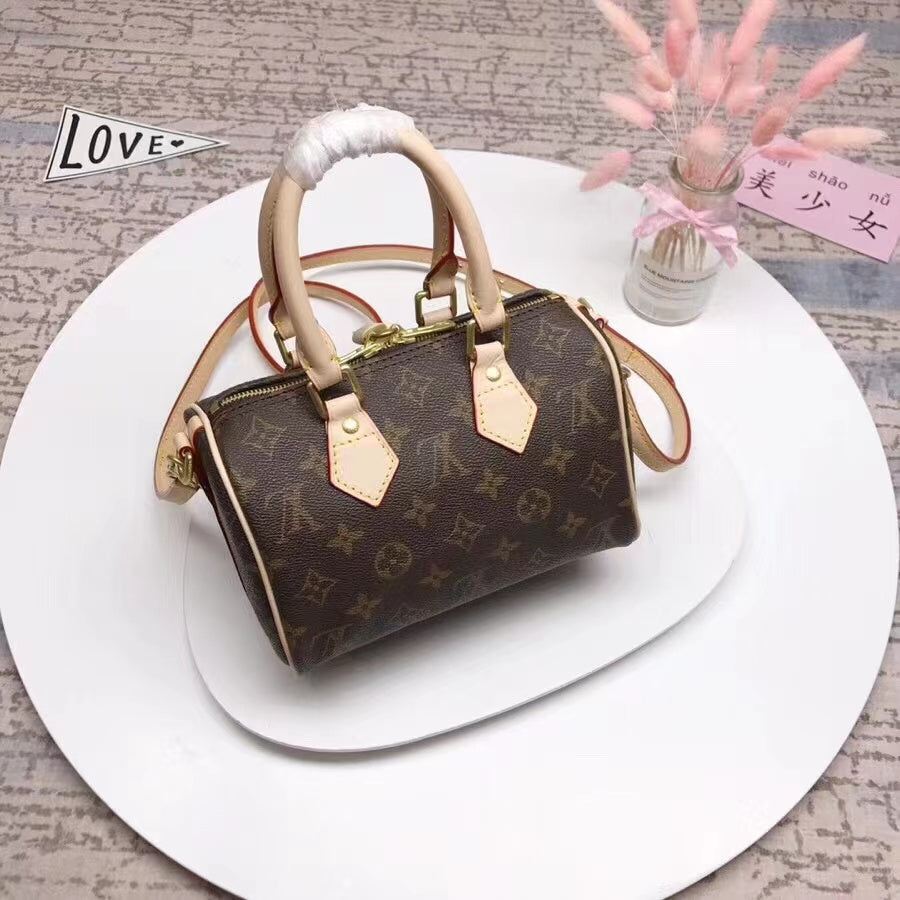 9E1B  Fashionable leather bag 