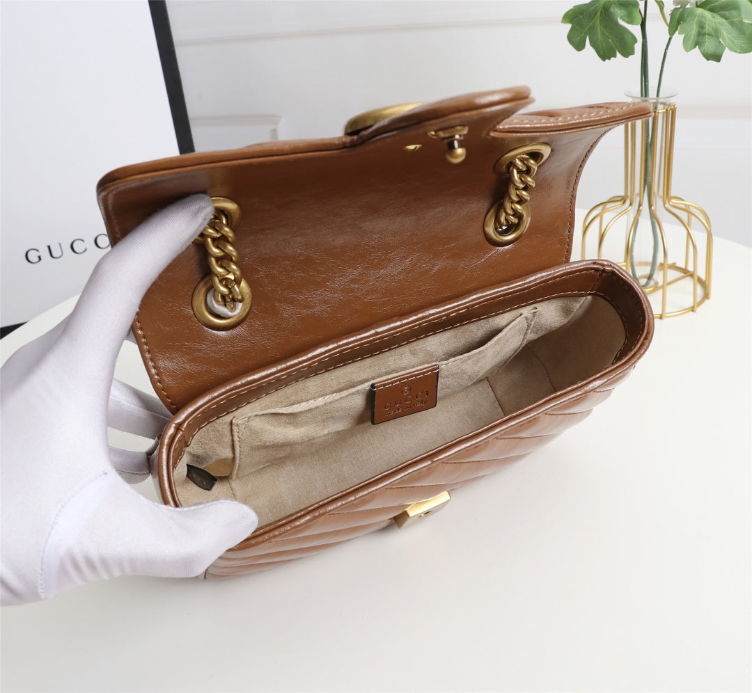 1XB283B  Fashionable leather bag 