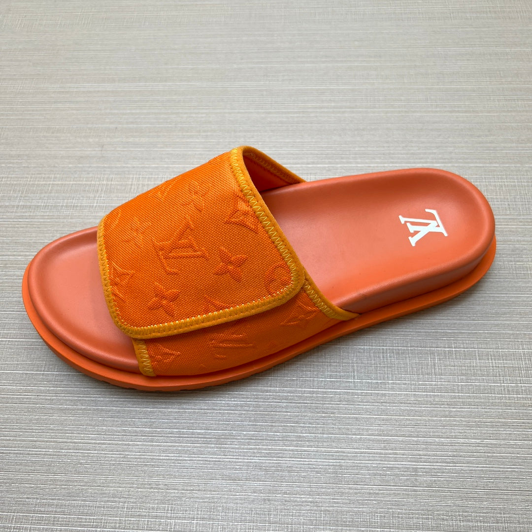 54E14Z    fashion slippers