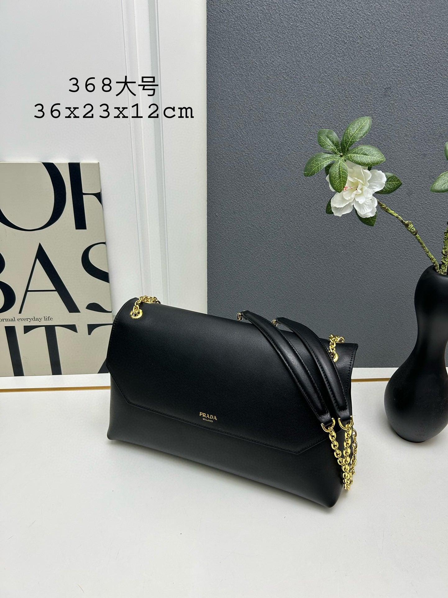 1XPD403B Fashionable leather bag