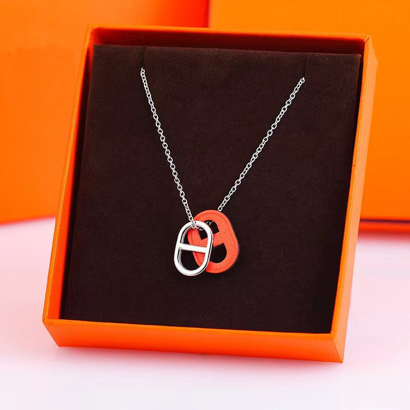 P4H9X Fashionable and high quality Necklaces