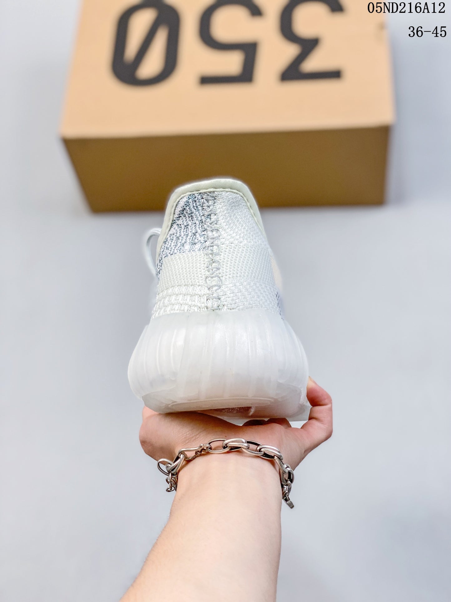 4YA69Z   Yeezy Fashion Sneakers (No Box, August-October Big Sale)