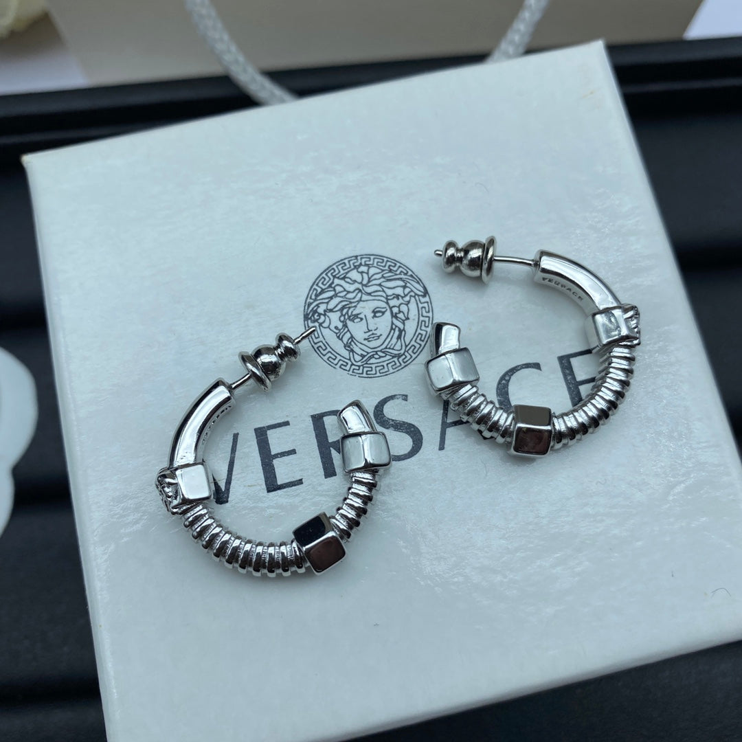 1YV467E  Fashion high -quality Earrings