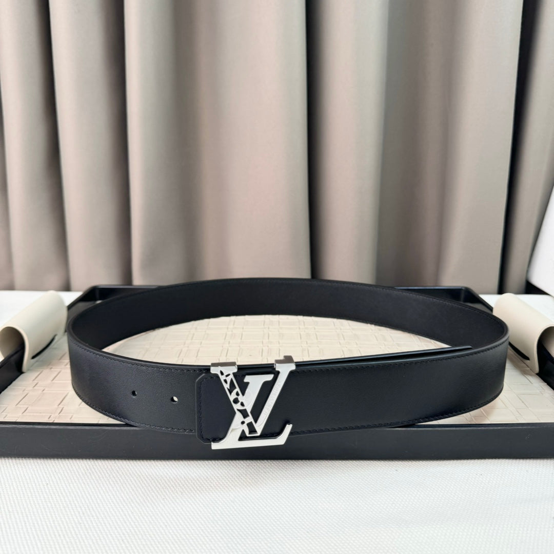 14E26P   (High quality leather belt With full package)