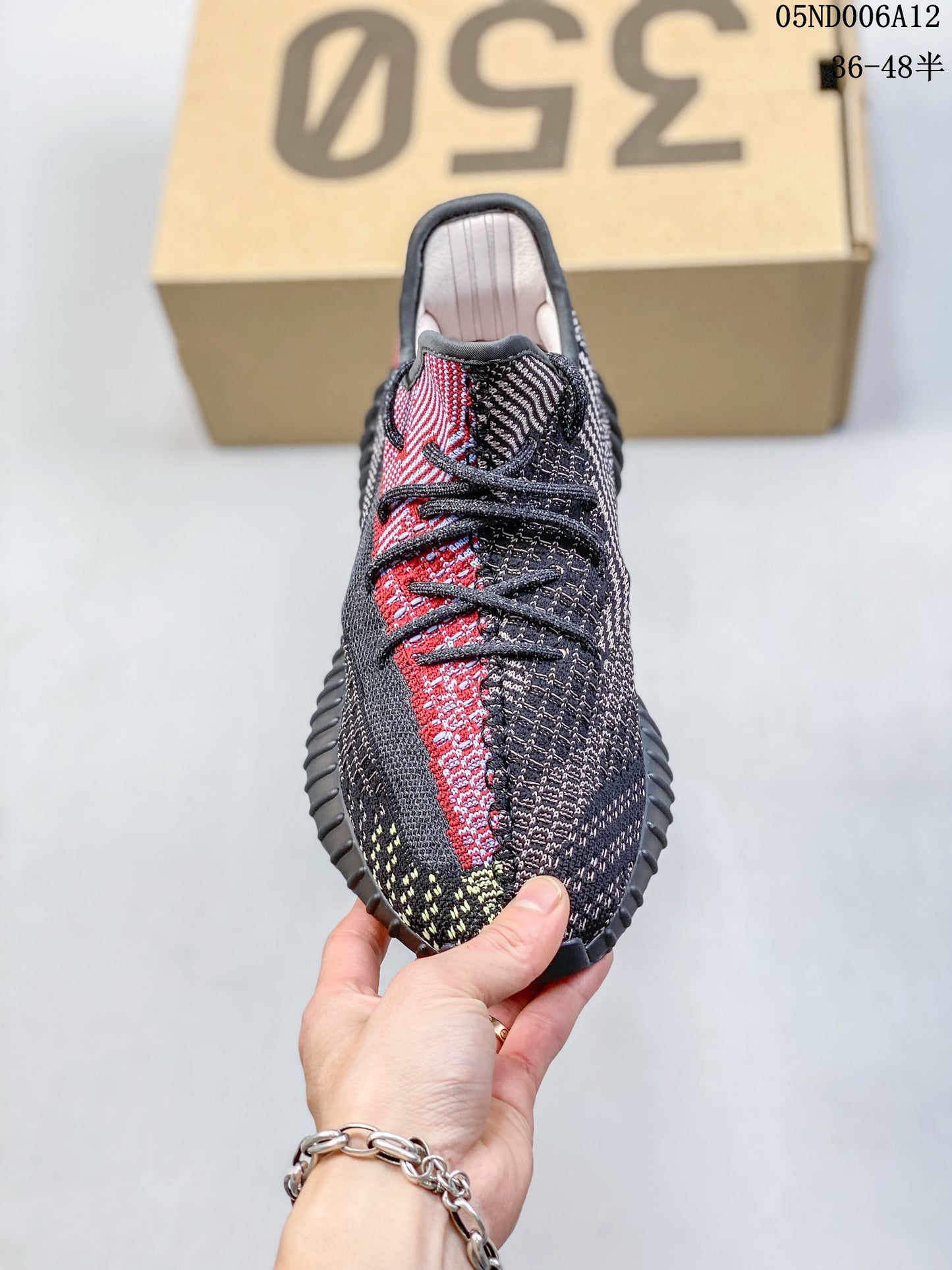 4YA69Z   Yeezy Fashion Sneakers (No Box, August-October Big Sale)