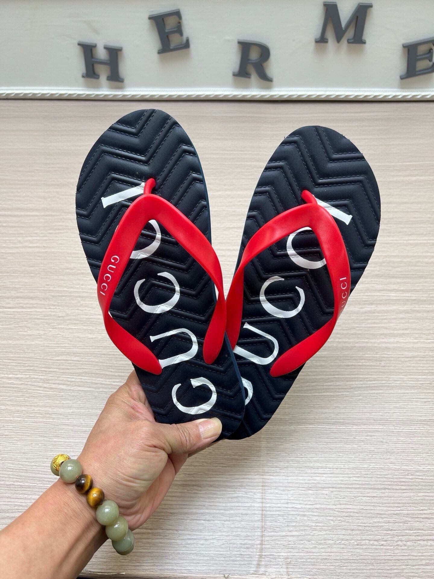 54B39Z   fashion  slippers