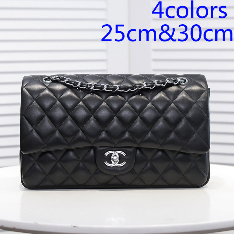 1XC97B  Fashionable leather bag 