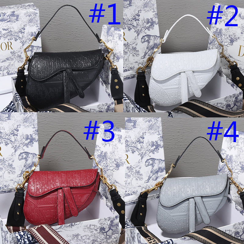 5D14B  Fashionable leather bag 