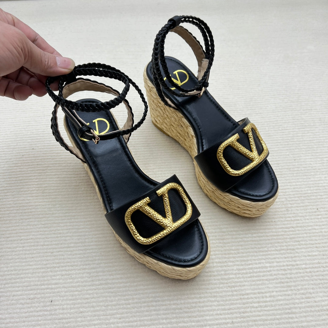 1: 1 High quality leather sandals 5YVL101Z