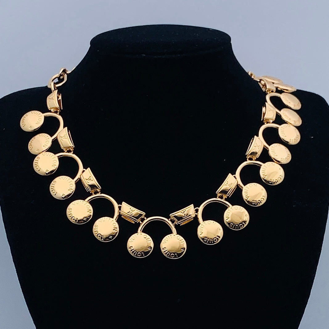 14E970X   Fashion Necklaces