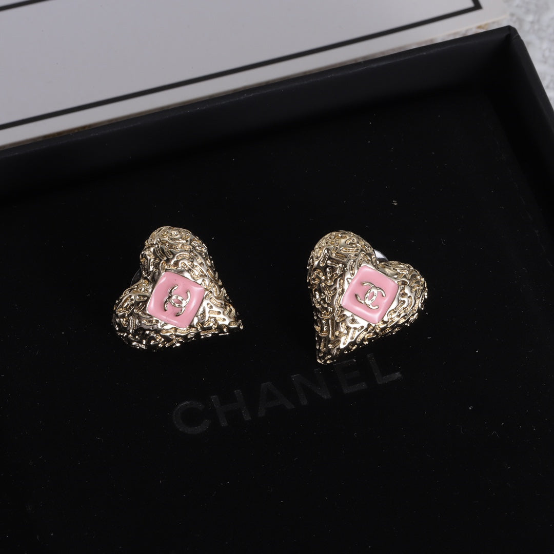 14C8E  Fashionable and high quality earrings