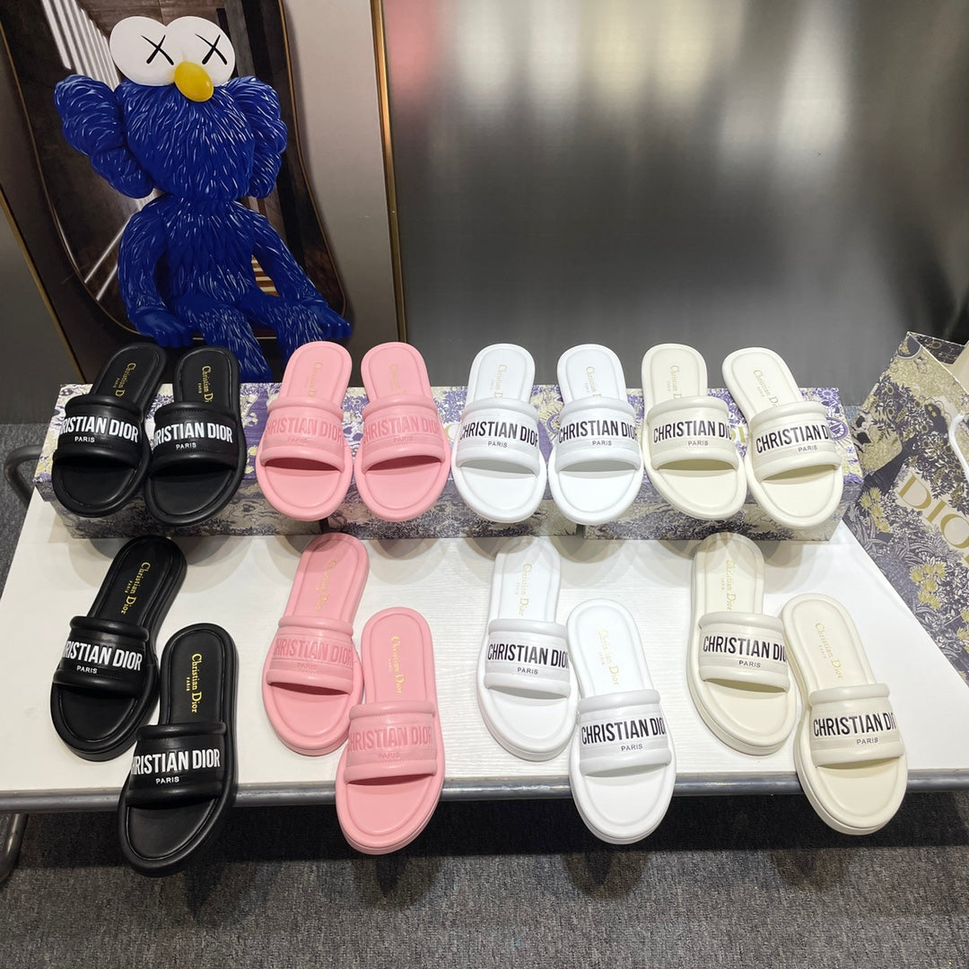 14D76Z  fashion slippers