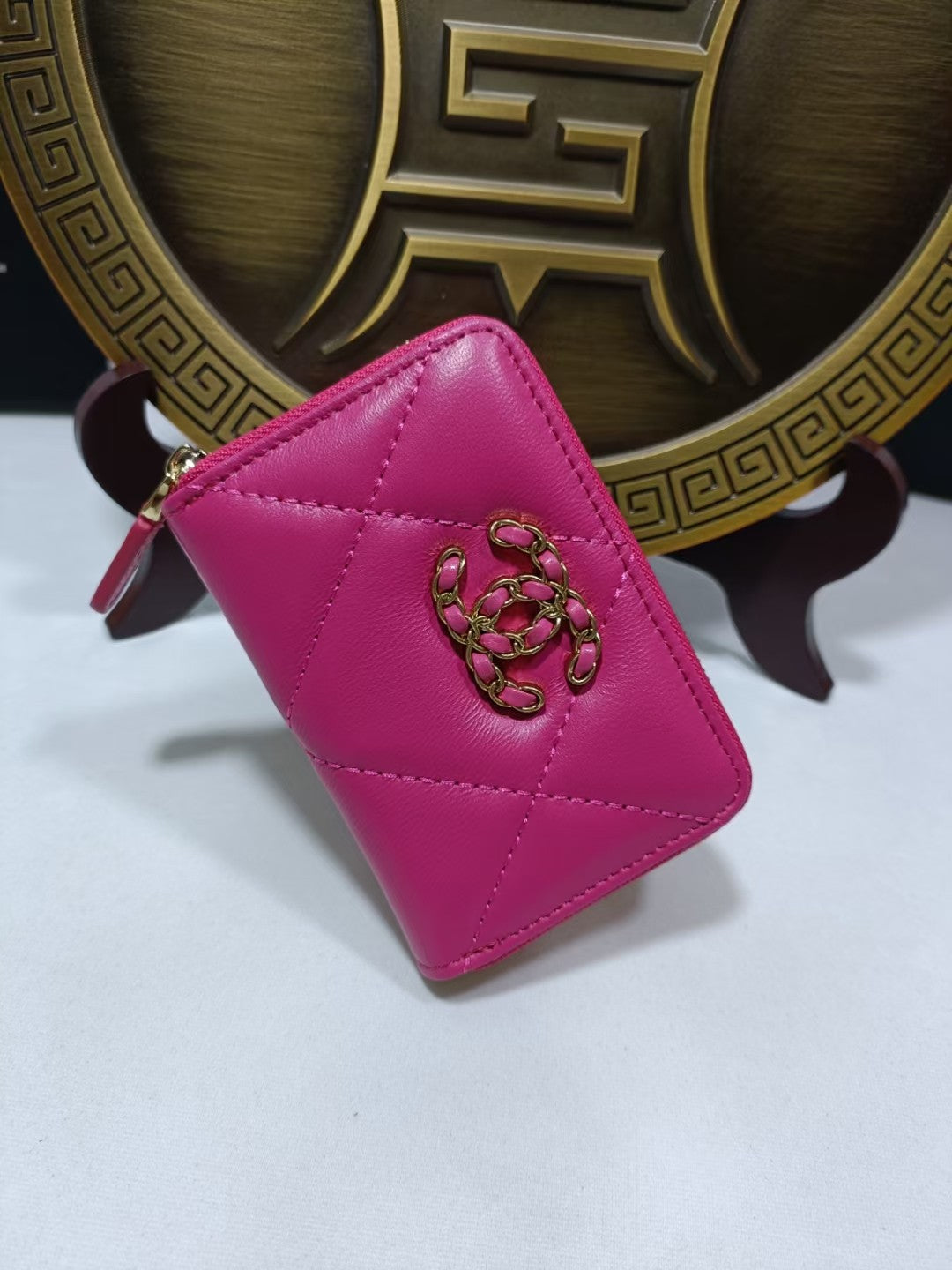 1XC103B  Fashionable leather wallets