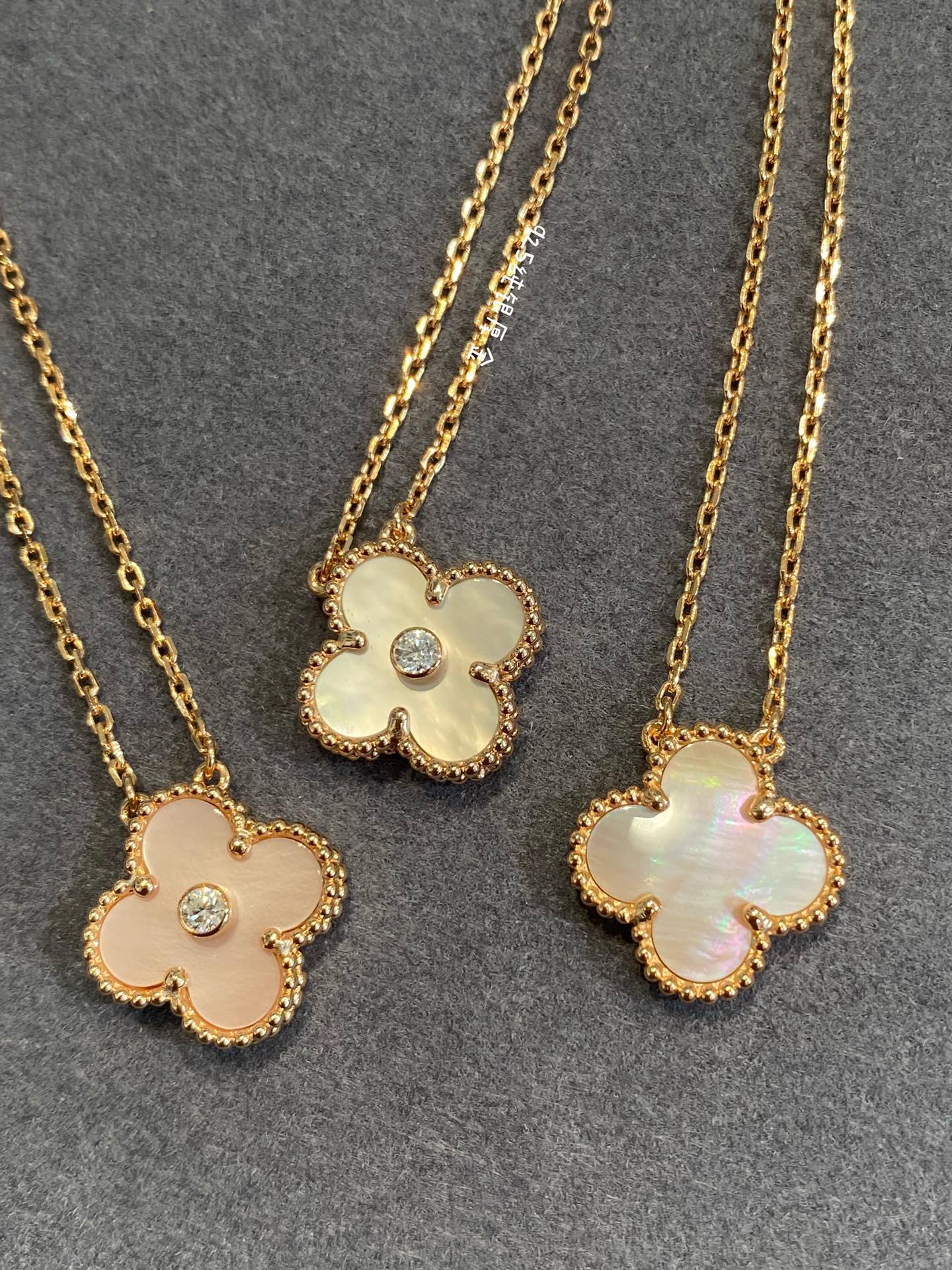 5XVA185X (High quality 1 flower necklace)