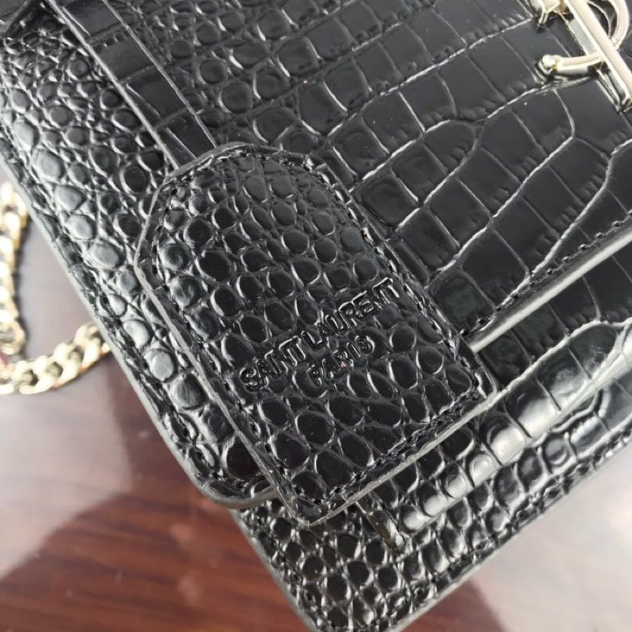 1XSL33B  Fashionable leather bag 