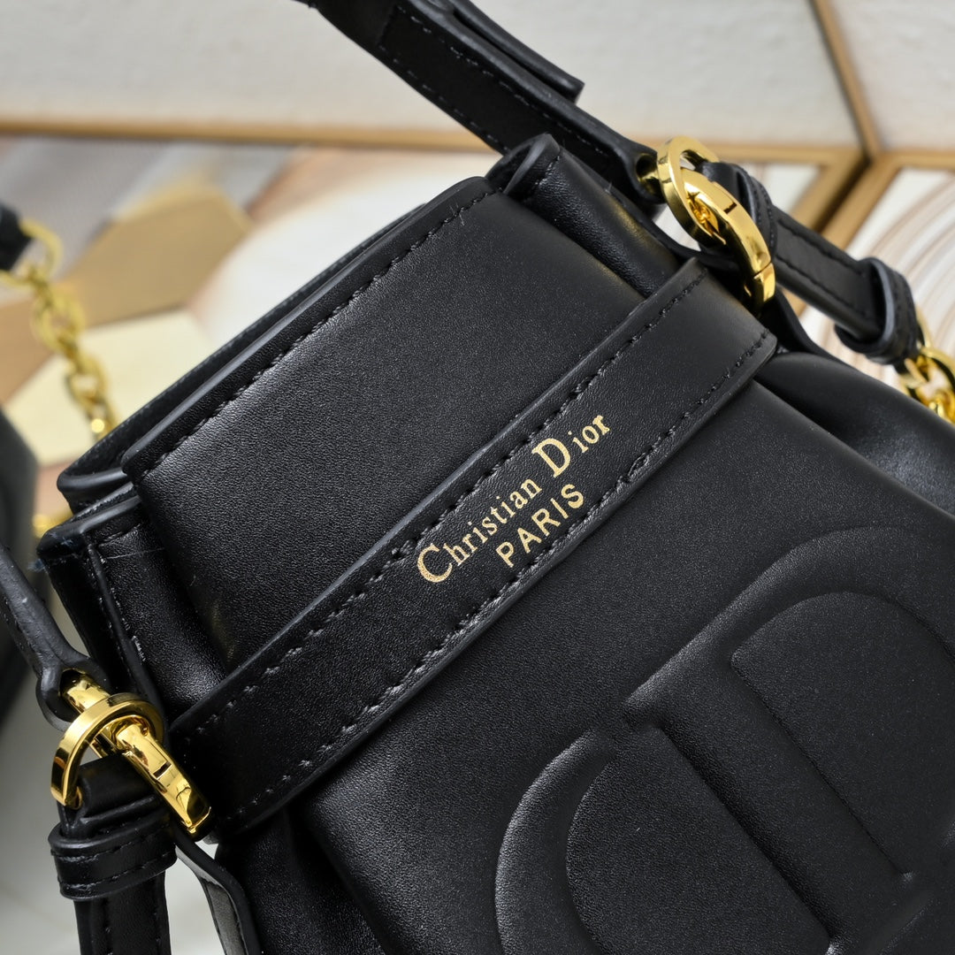 2XD370B  Fashionable leather bag 