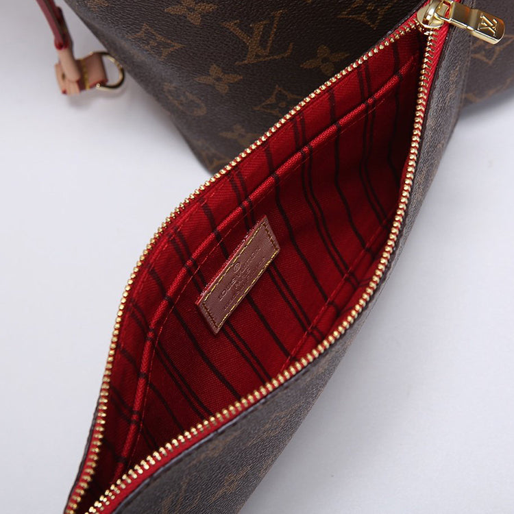 2E1B  Fashionable leather bag 