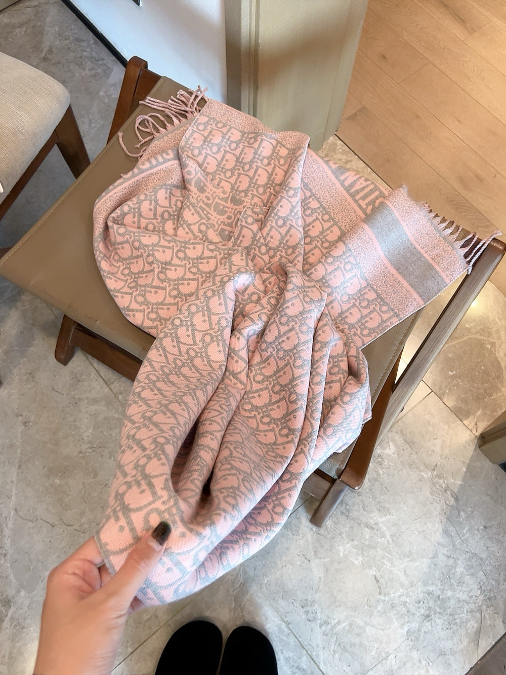 14D364W　Fashion scarves