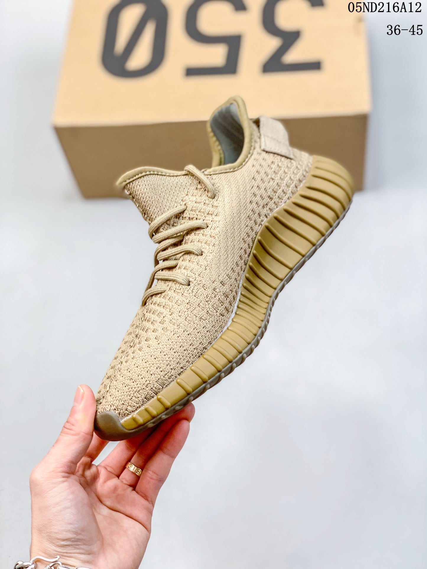 4YA69Z   Yeezy Fashion Sneakers (No Box, August-October Big Sale)