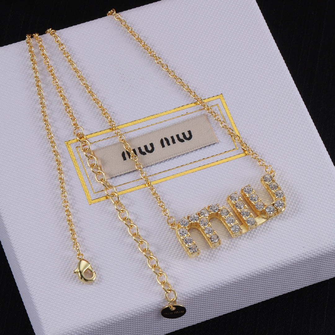 14A685K  Fashion  Necklaces