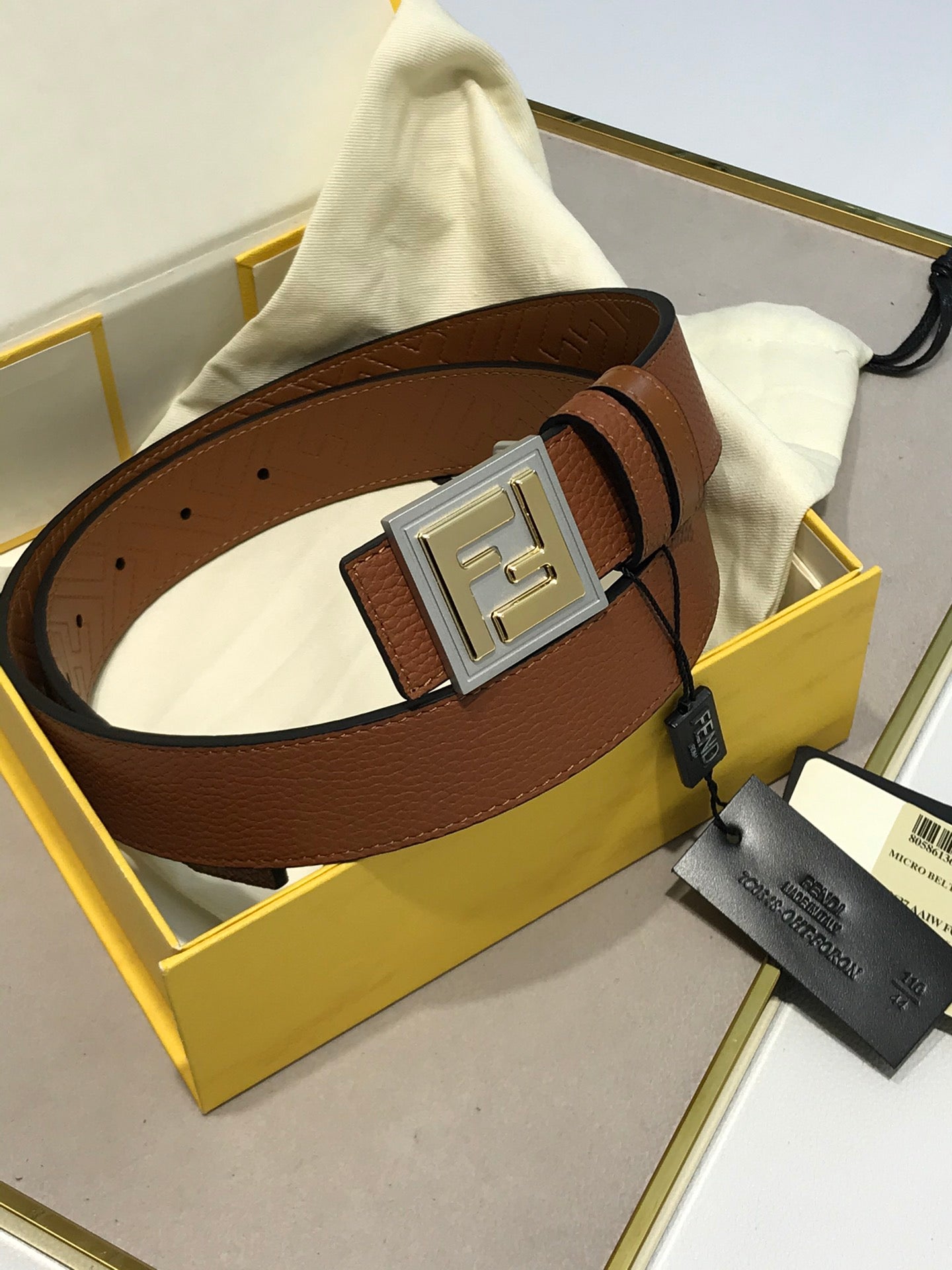 14F85P   (High quality leather belt With full package)