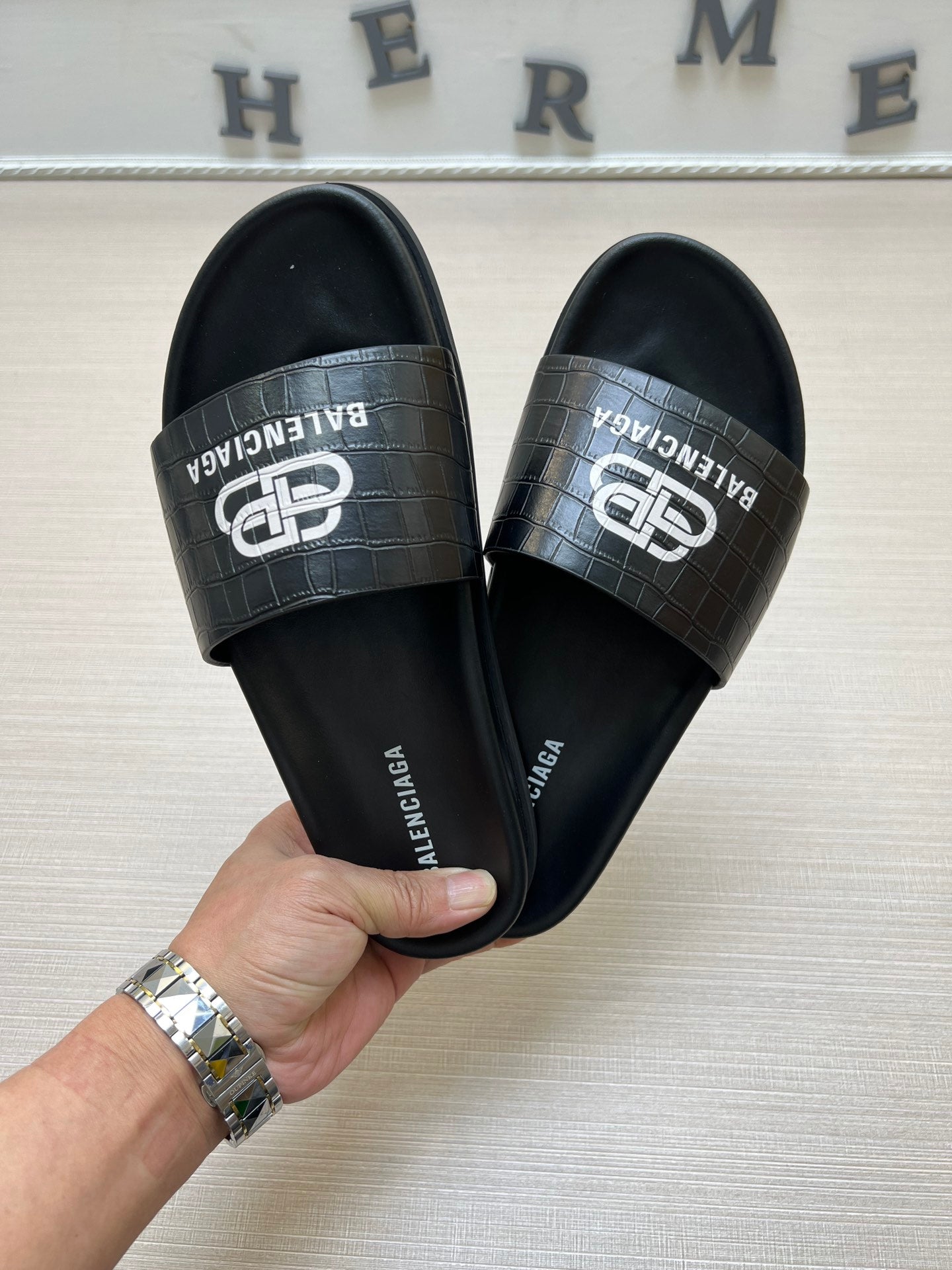 54J99Z   fashion  slippers