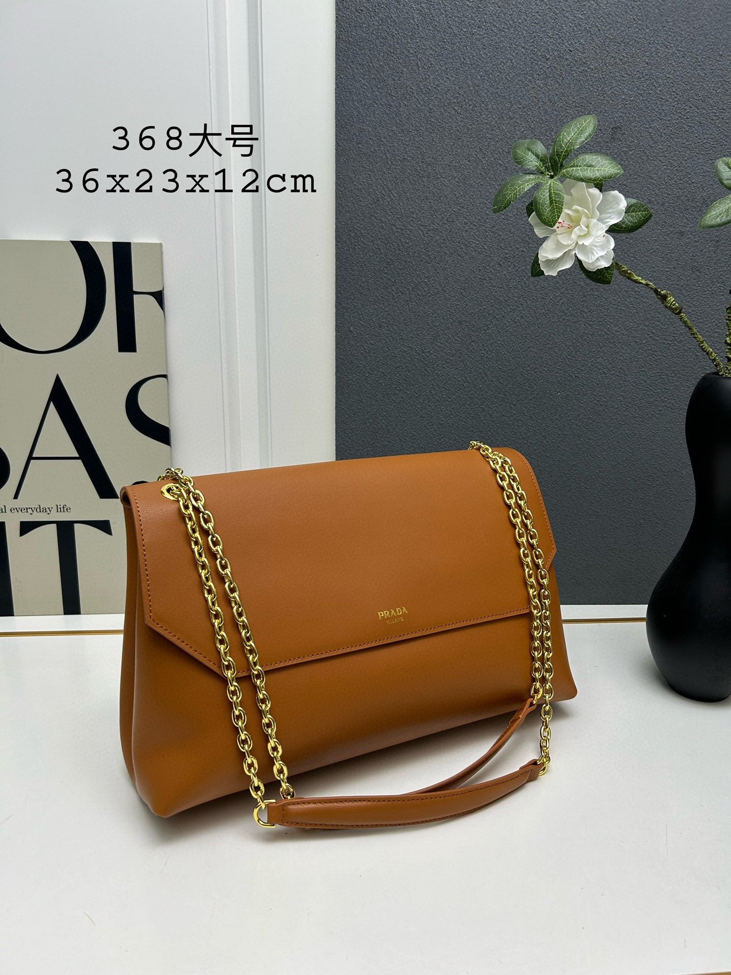 1XPD403B Fashionable leather bag