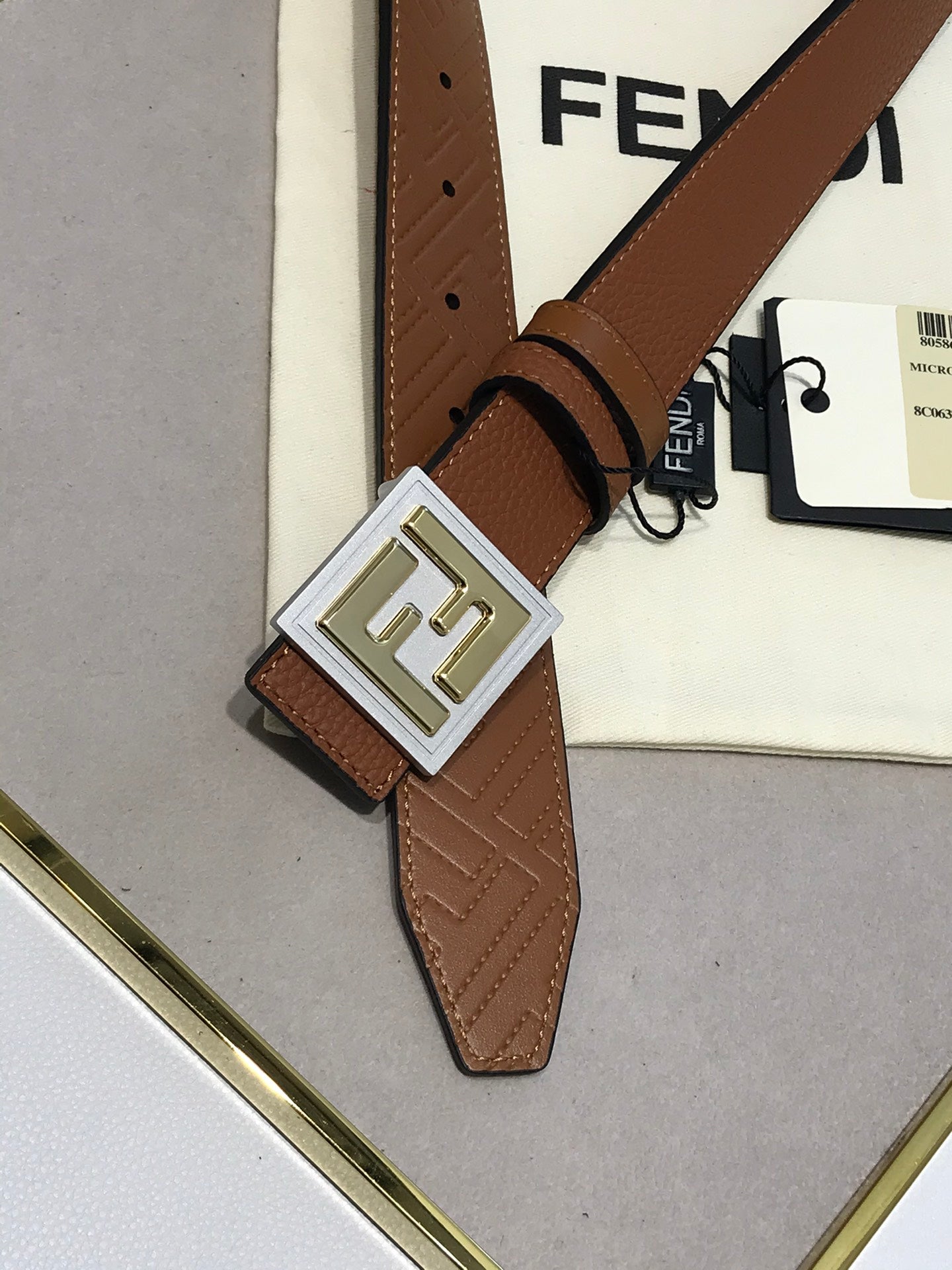 14F85P   (High quality leather belt With full package)