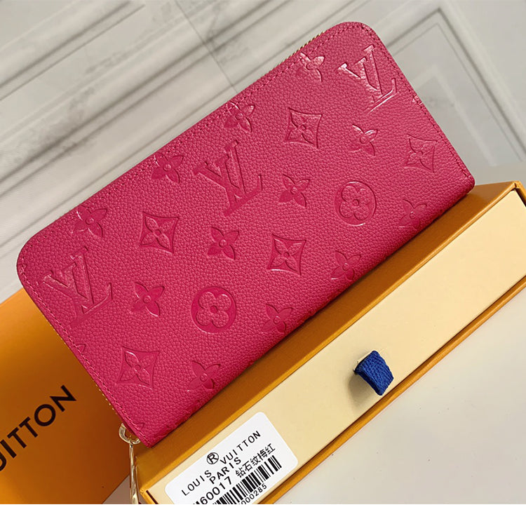 1E06B  Fashionable leather wallets