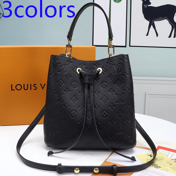 1E81B  Fashionable leather bag 