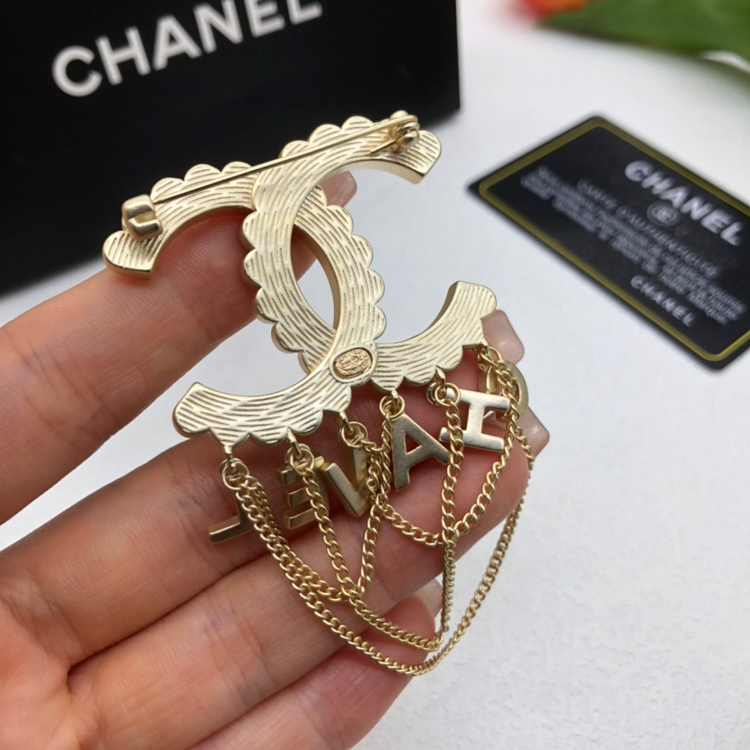 14C888X   Fashion Brooch