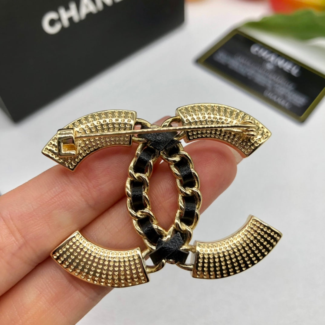 14C886X   Fashion Brooch