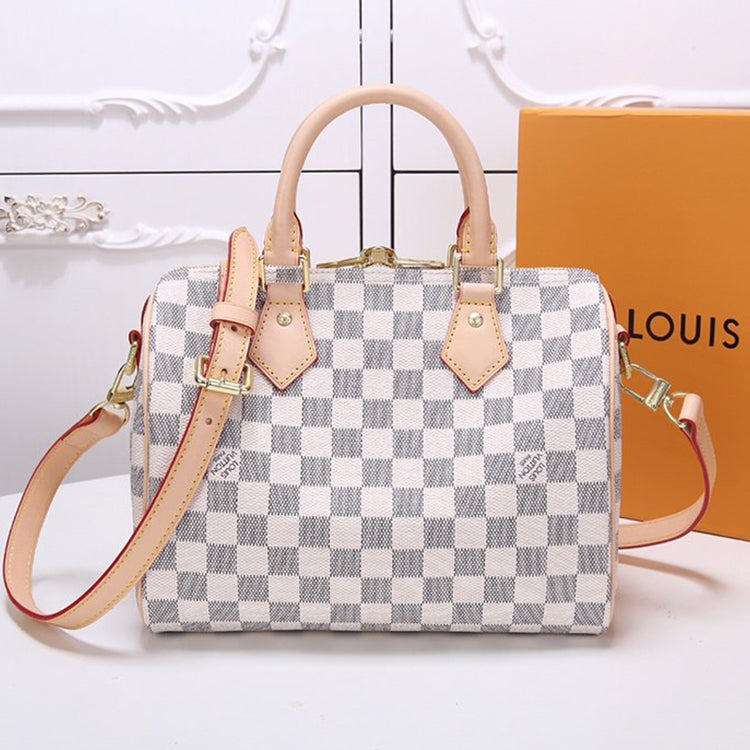 2E17B  Fashionable leather bag 