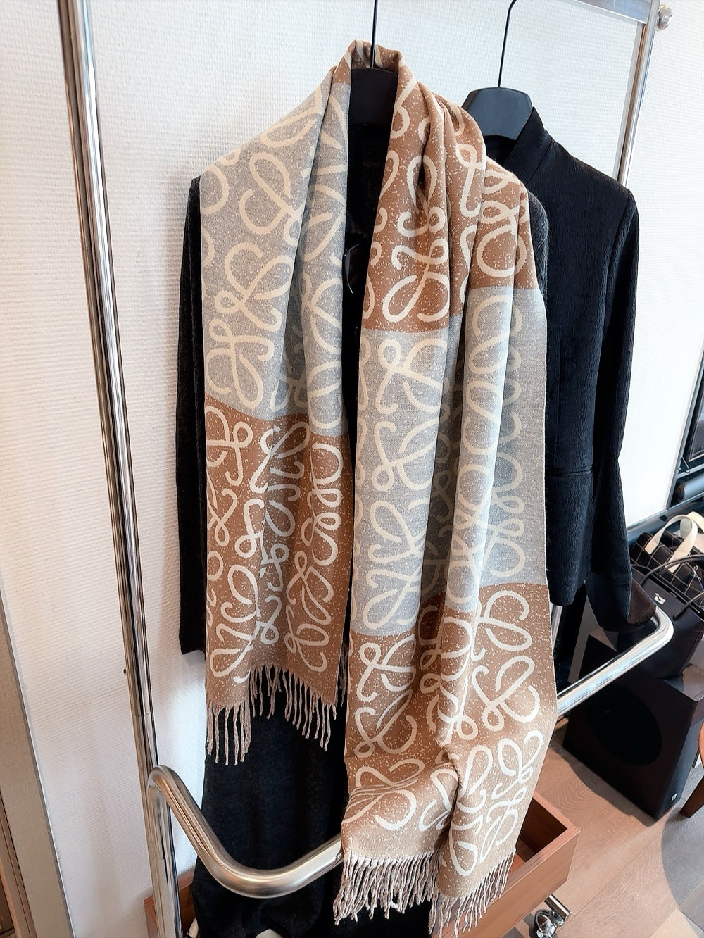 14A387W　 Fashion scarves