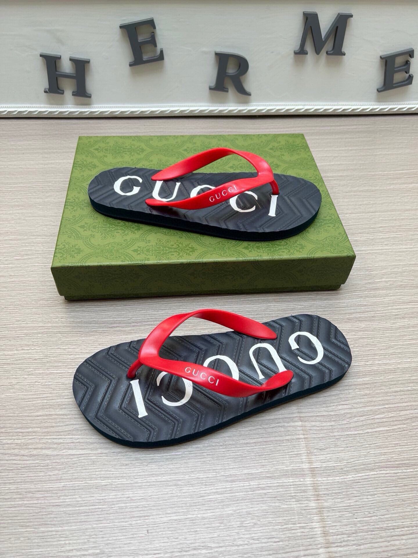 54B39Z   fashion  slippers