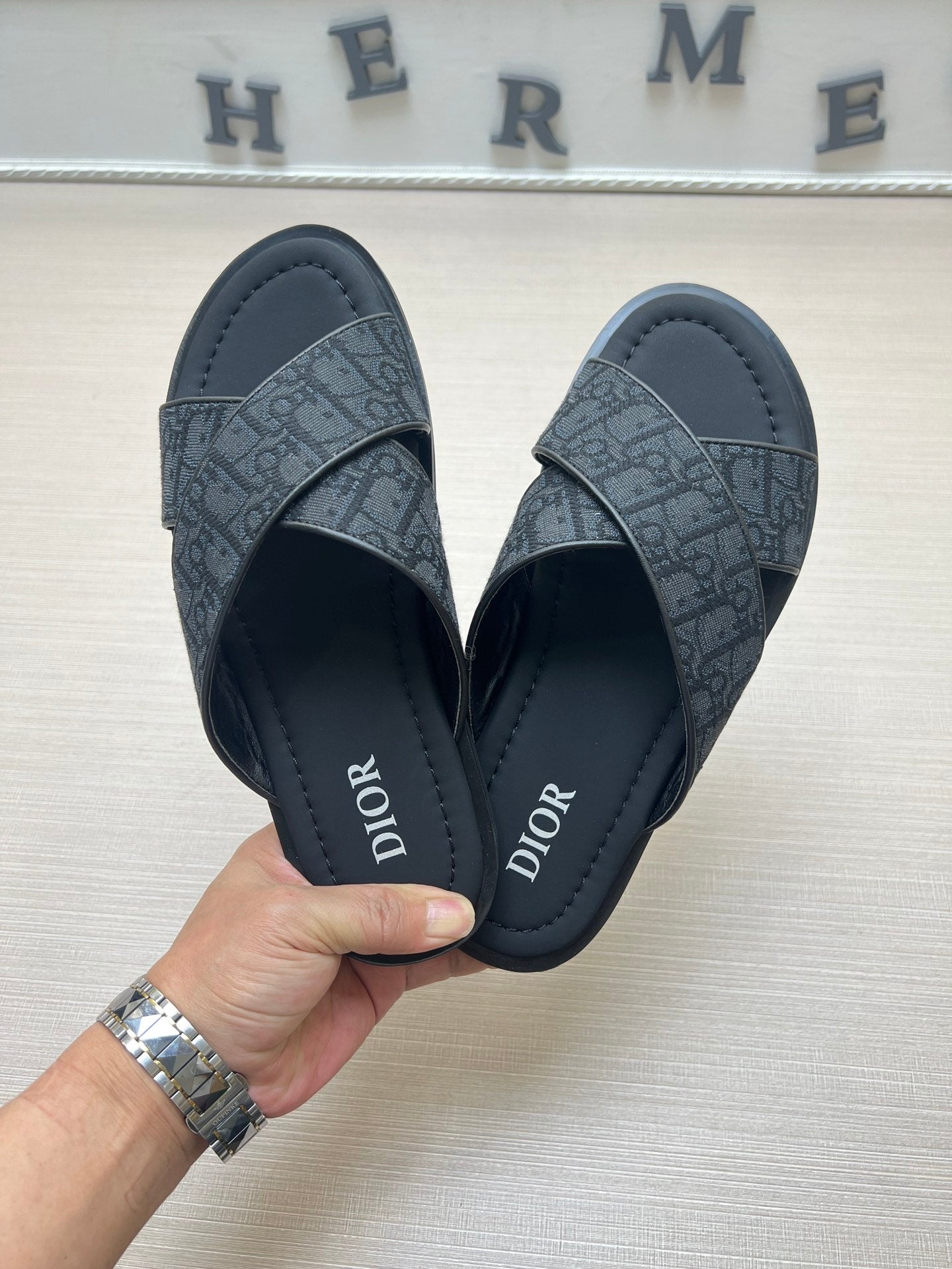 54D79Z   fashion  slippers