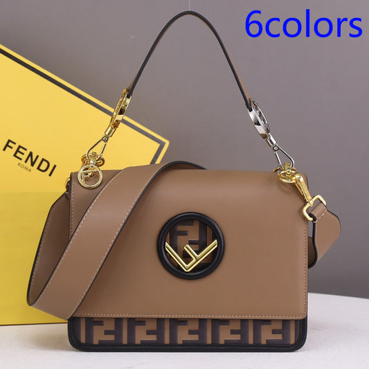 1XF91B  Fashionable leather bag 