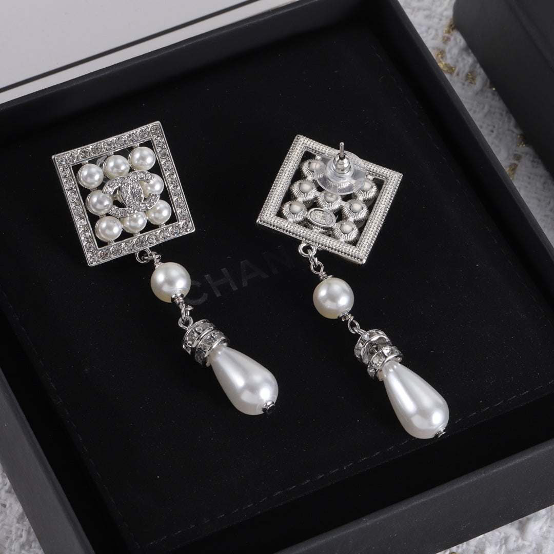 14C376E   Fashionable and high quality  Earrings